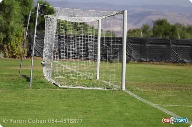 הכדור ברשת (ירון כהן)